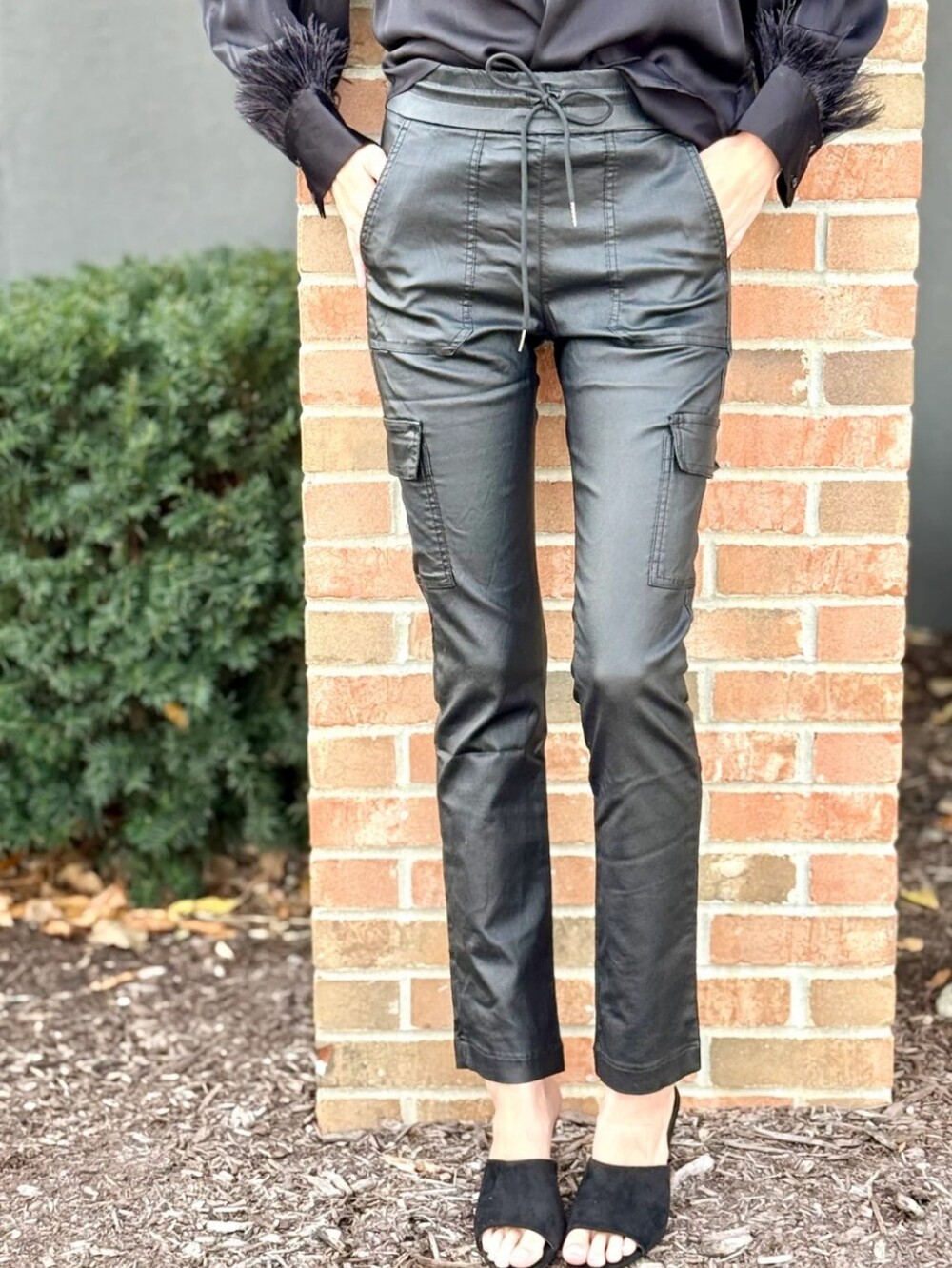 Bevy Flog Ali Cargo Black Pull On Pants